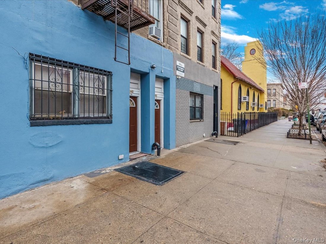 House in New York, New York, United States 2 - 17542830