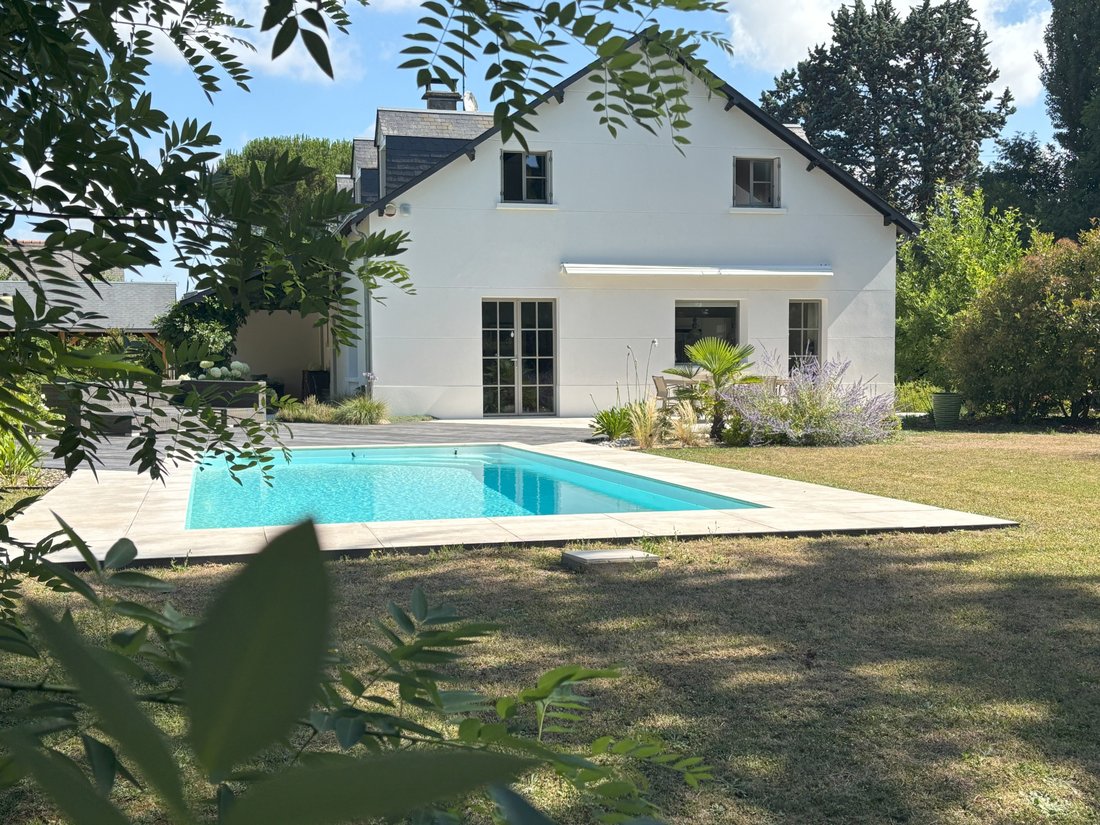 Estate in Tours, Centre-Val de Loire, France 1 - 17540671