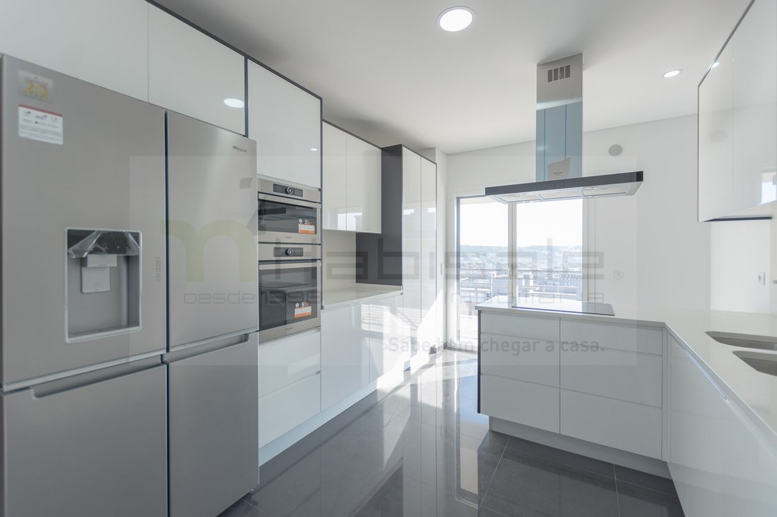 Apartment in Odivelas, Lisbon, Portugal 1 - 17541981