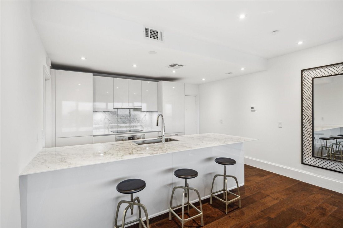 Condo in Houston, Texas, United States 4 - 17544119