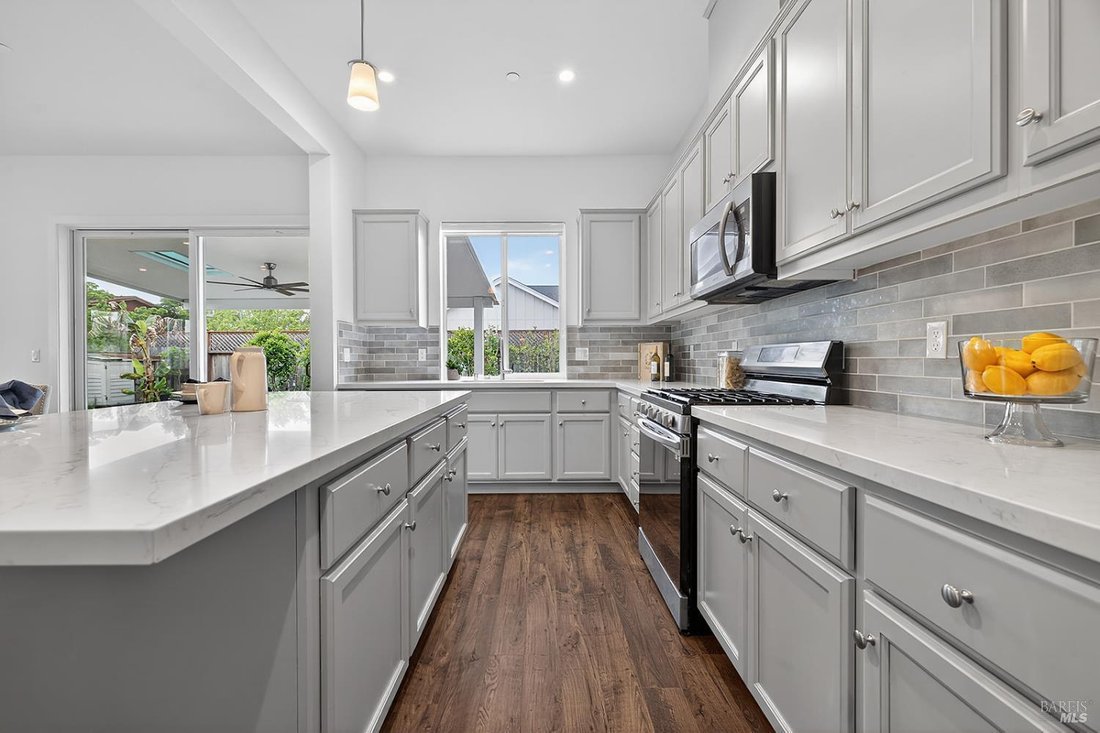 House in Windsor, California, United States 4 - 17541664