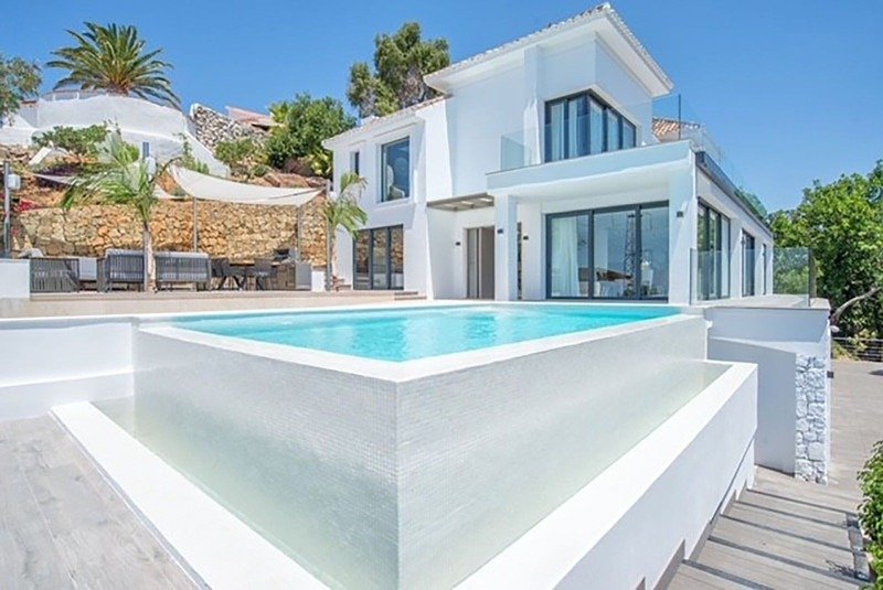 Villa in Elviria-Cabopino, Marbella, Spain 1 - 17543407