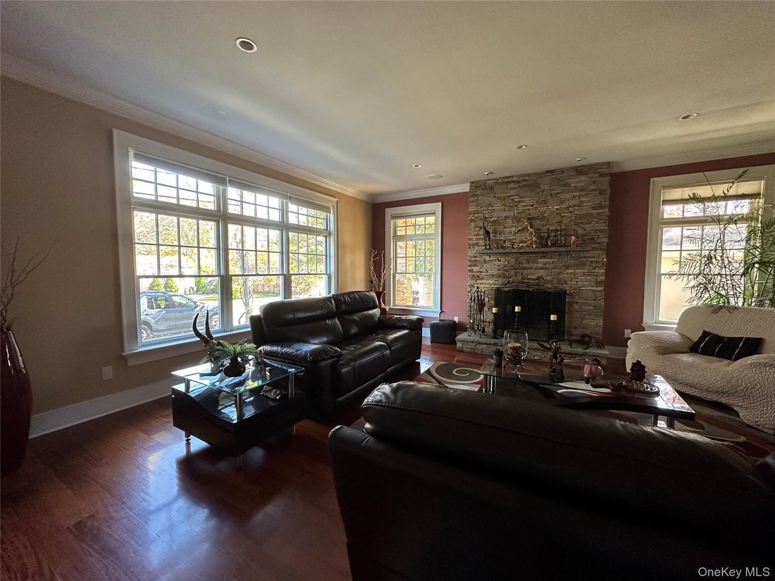 House in Farmingville, New York, United States 4 - 17542811