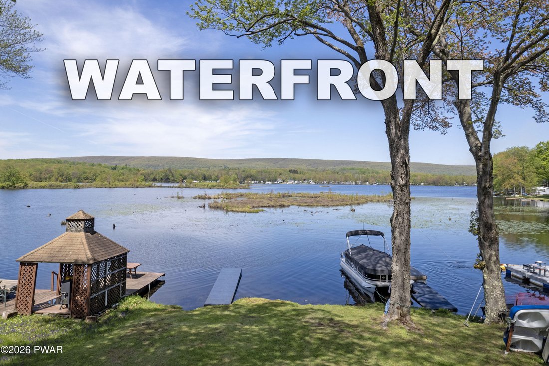 House in Lake Ariel, Pennsylvania, United States 1 - 15641214