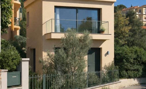 House in Le Port, Villefranche-sur-Mer, France 1