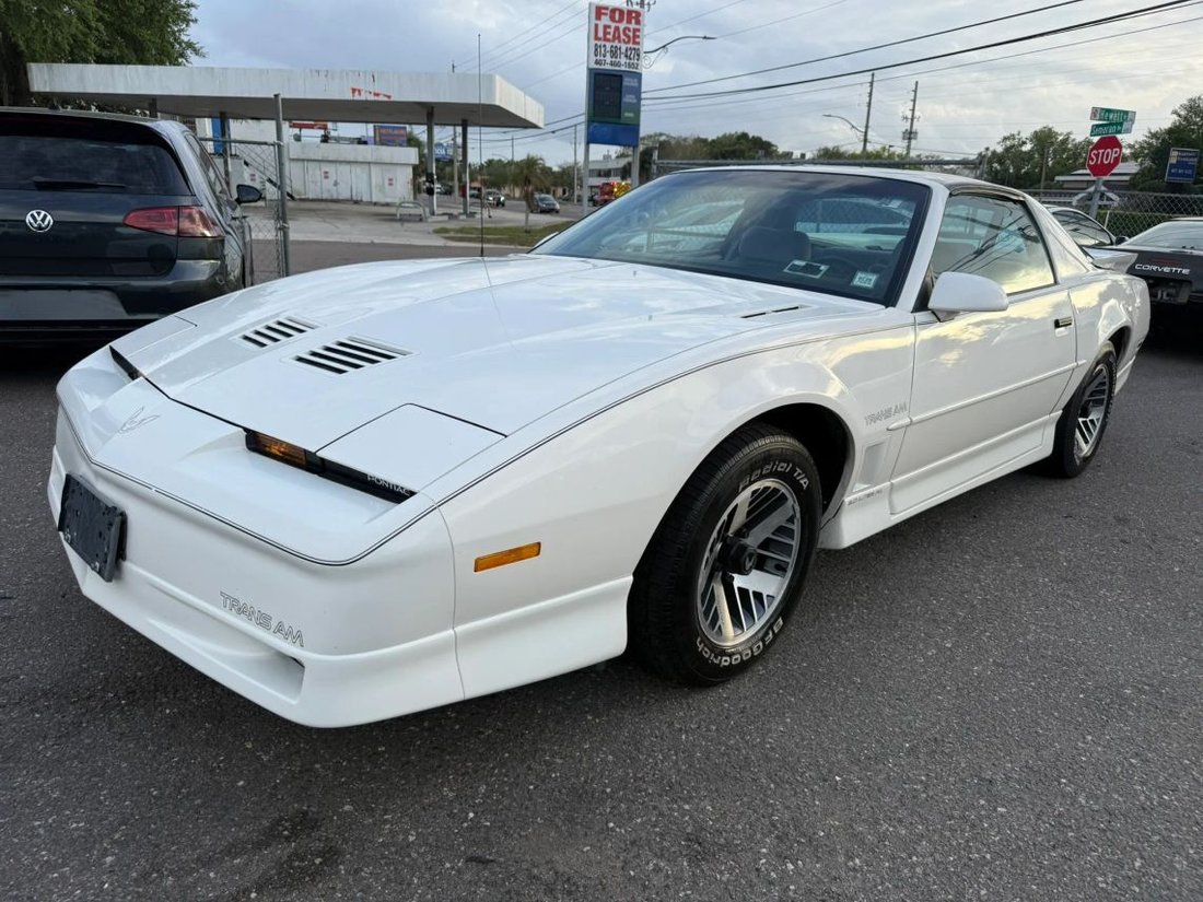 Coupe in Orlando, FL, United States 1 - 17541736