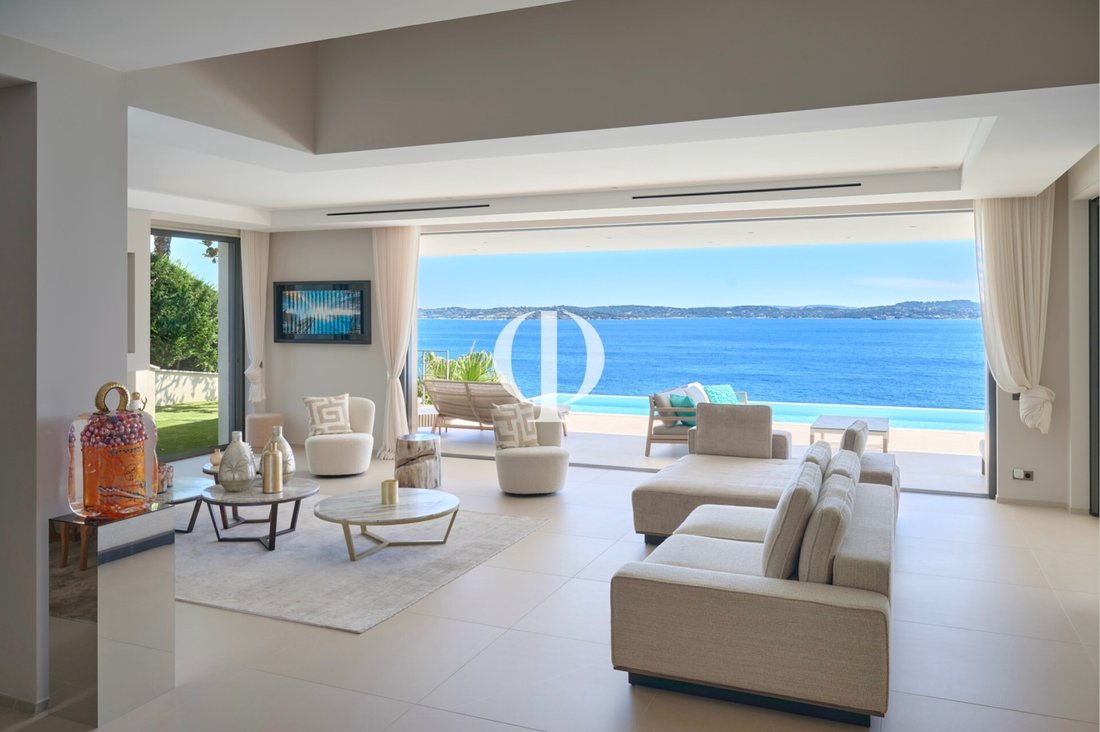 House in Nartelle-Noyer-Bellevue-bd des Sardinaux, Sainte-Maxime, France 1 - 17540786