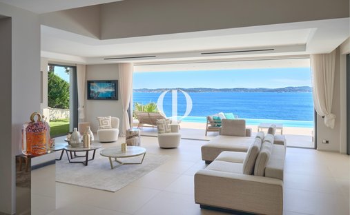 House in Nartelle-Noyer-Bellevue-bd des Sardinaux, Sainte-Maxime, France 1