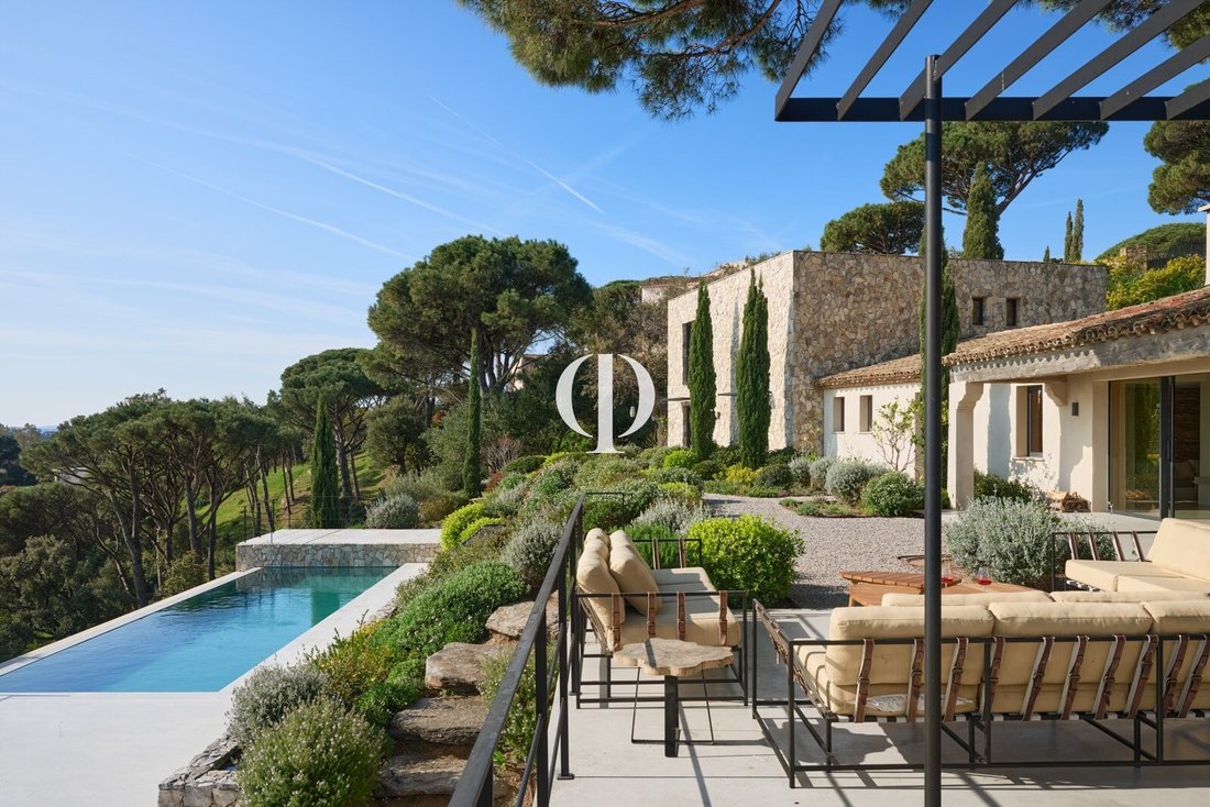 Villa in Nartelle-Noyer-Bellevue-bd des Sardinaux, Sainte-Maxime, France 1 - 17543284