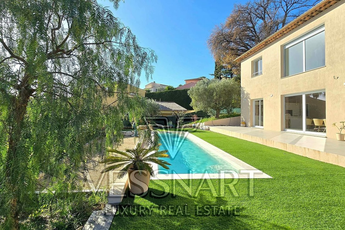 Villa in Val de Cagne-Colline Route de Vence, Cagnes-sur-Mer, France 1 - 17539722
