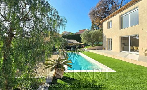 Villa in Val de Cagne-Colline Route de Vence, Cagnes-sur-Mer, France 1