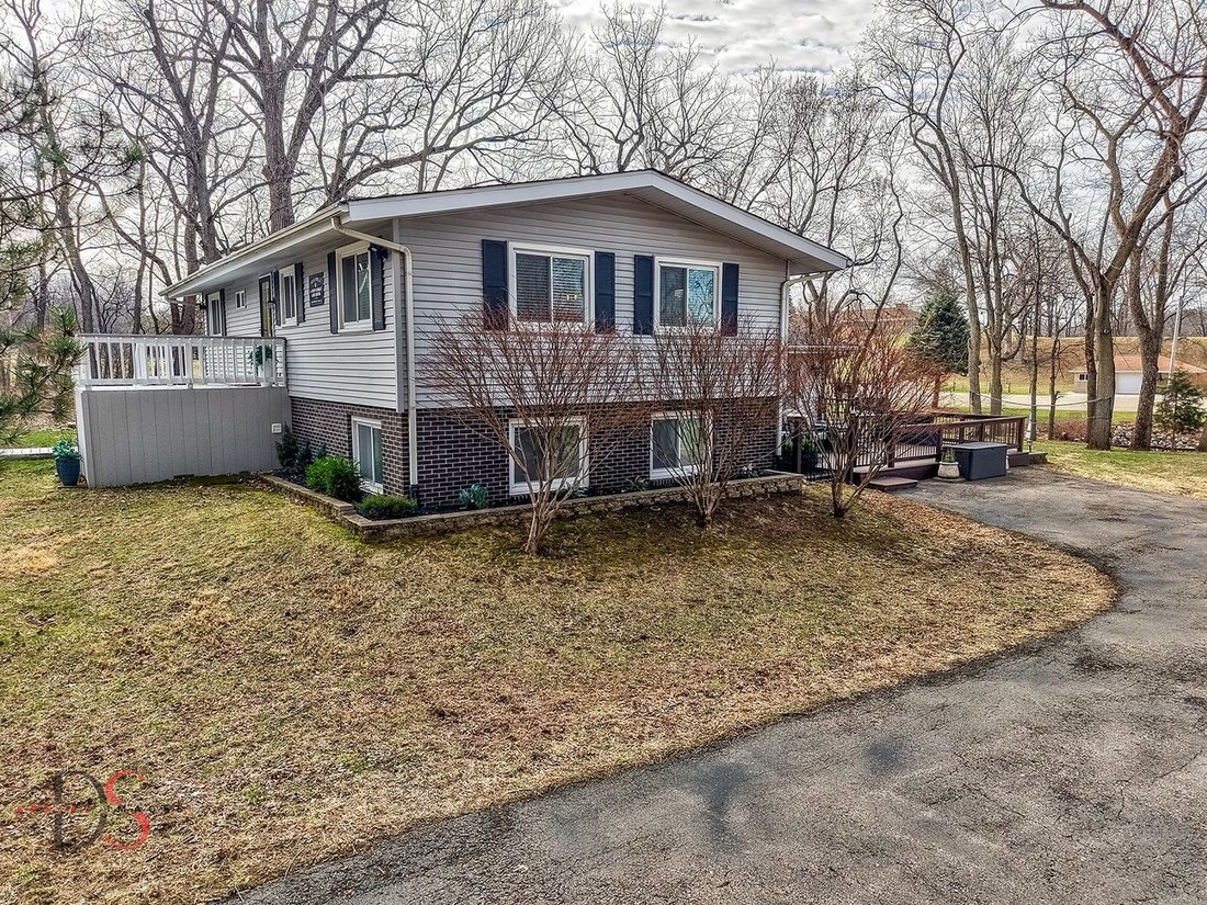 House in Varna, Illinois, United States 3 - 17539961