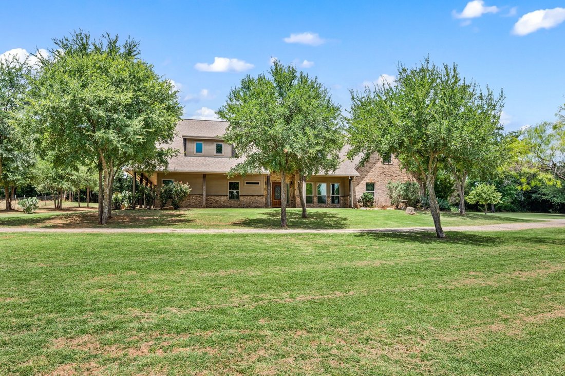 House in Newark, Texas, United States 3 - 17543918