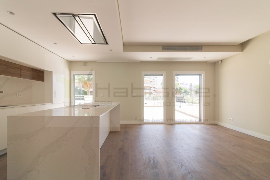 Apartment in Odivelas, Lisbon, Portugal 5 - 17541947