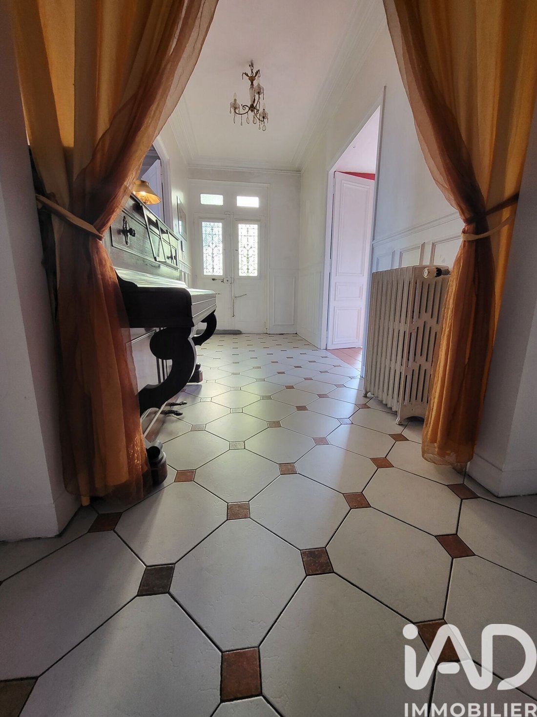 House in Neuilly-Plaisance, Ile-de-France, France 5 - 17545743