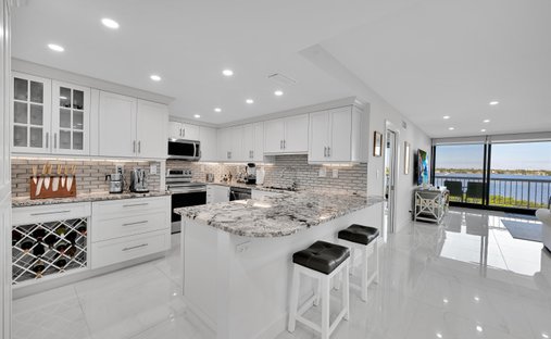 Condo in Palm Beach, Florida, United States 1