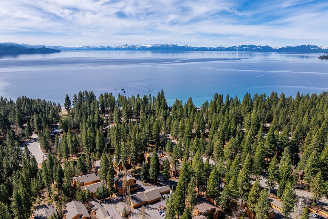 Condo in Incline Village, Nevada, United States 2 - 17539165