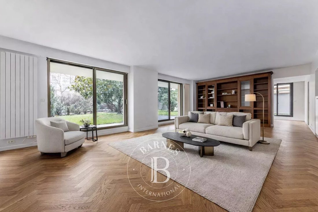 Apartment in Villiers-Cerdan, Levallois-Perret, France 1 - 17541268