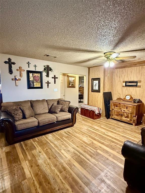 House in Boyd, Texas, United States 3 - 17539875