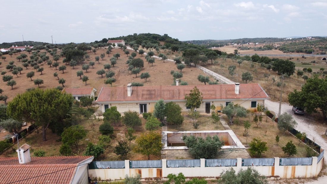 Estate in Estremoz (Santa Maria e Santo Andre), Évora District, Portugal 2 - 17541969