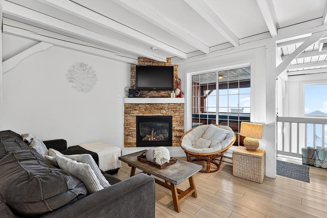 Condo in Beaverdell, British Columbia, Canada 2 - 17539181