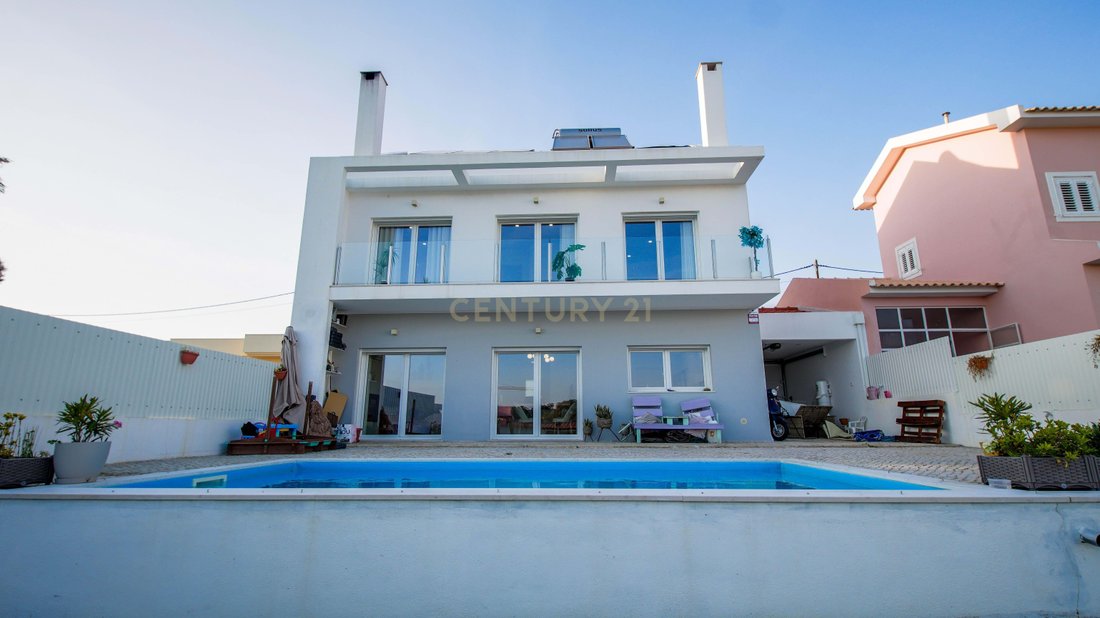 Villa in Charneca de Caparica e Sobreda, Setubal, Portugal 1 - 17544506