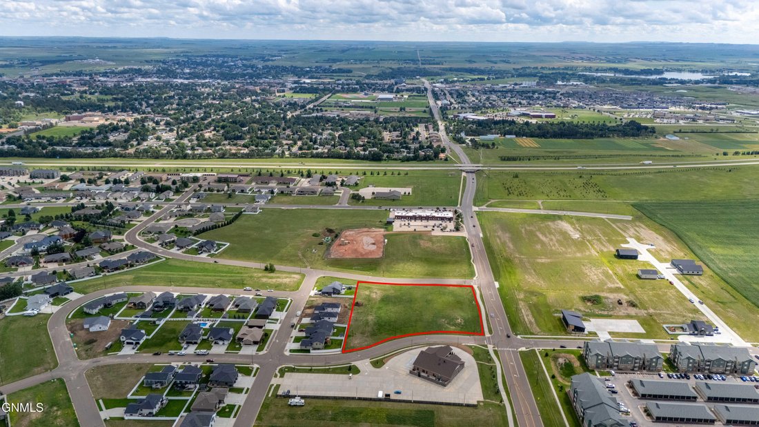Land in Dickinson, North Dakota, United States 1 - 17540837