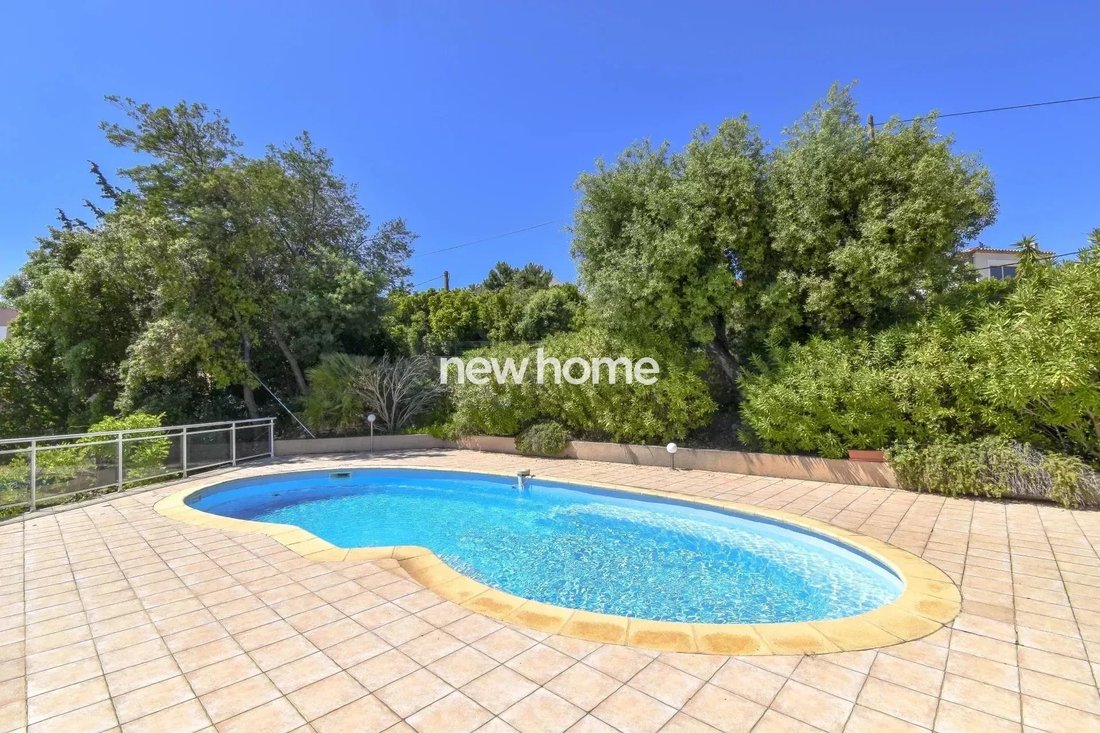 Villa in Frejus, Provence-Alpes-Côte d'Azur, France 4 - 17504502
