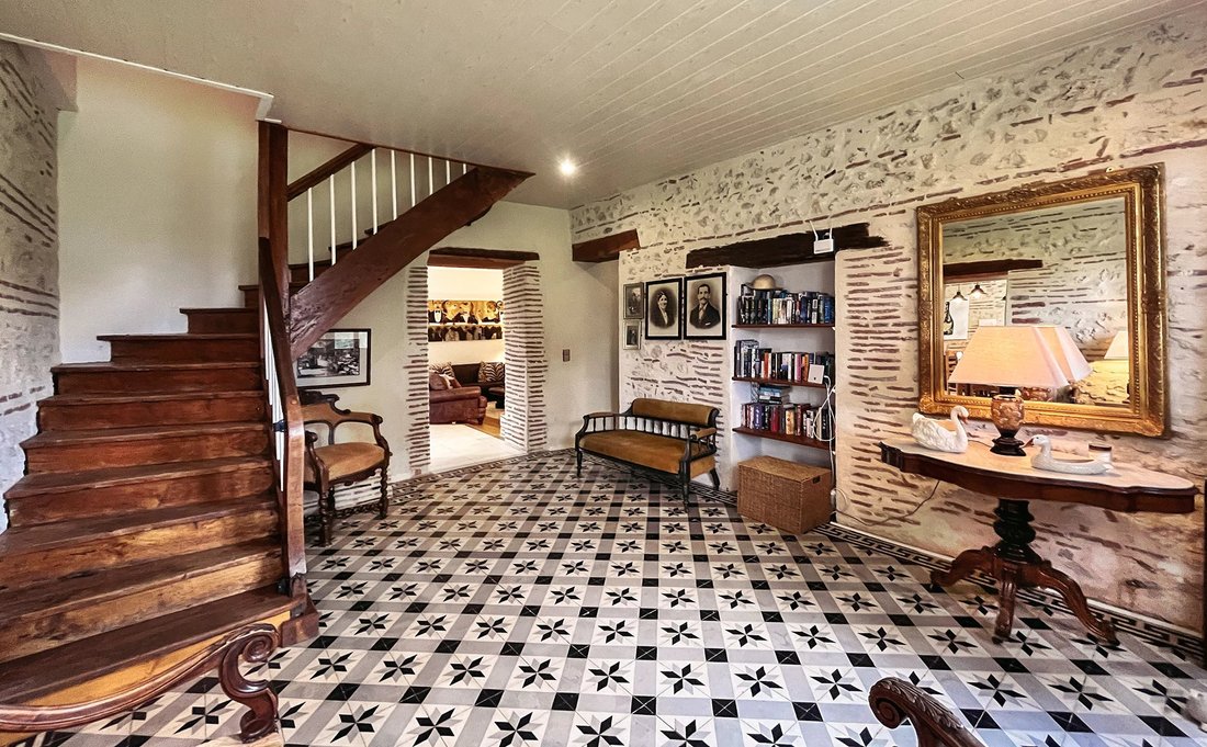House in Castelmoron-sur-Lot, Nouvelle-Aquitaine, France 4 - 17543084