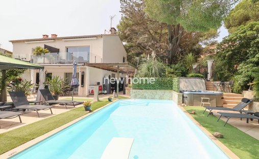 Villa in Les Issambres, Roquebrune-sur-Argens, France 1