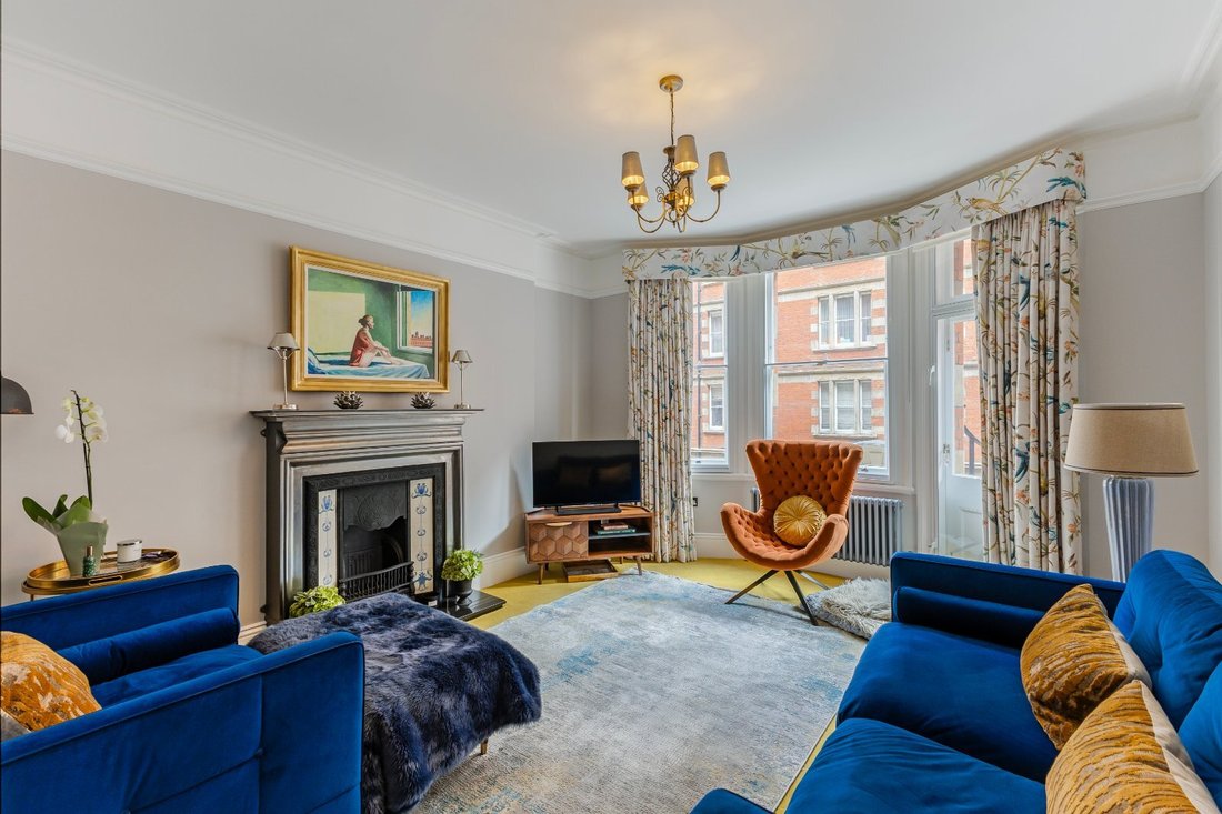 Apartment in Euston, Camden, England 1 - 17540241