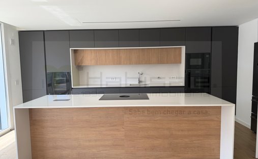 Apartment in Parede, Lisbon, Portugal 1