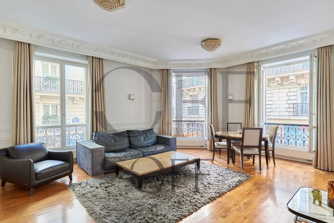 Apartment in Mairie, Paris 8e Arrondissement, Paris 1 - 16539010