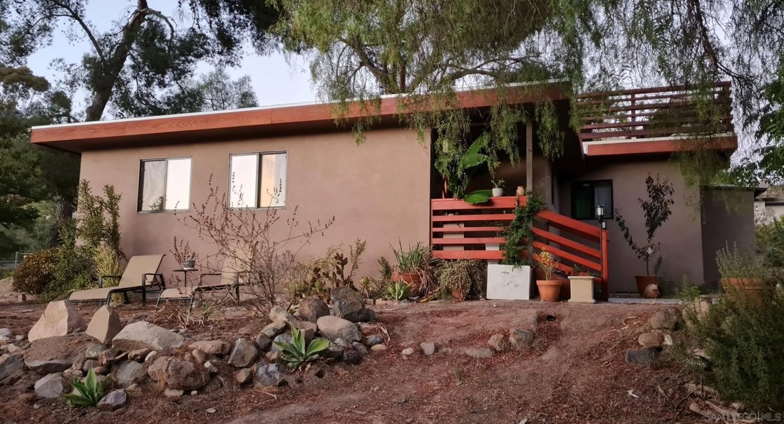 Santee, California, United States 3 - 17543121