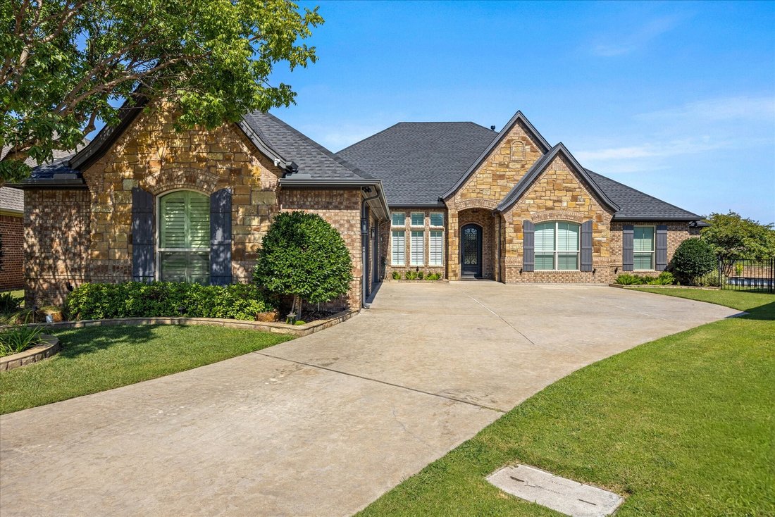 House in Granbury, Texas, United States 1 - 17540135