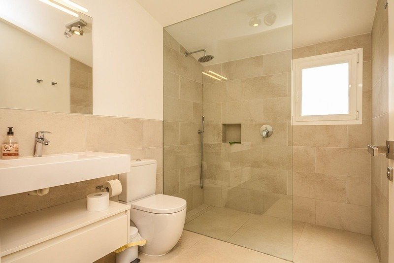 Villa in Elviria-Cabopino, Marbella, Spain 5 - 17543369