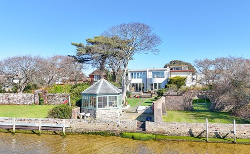 House in Highcliffe, England 1