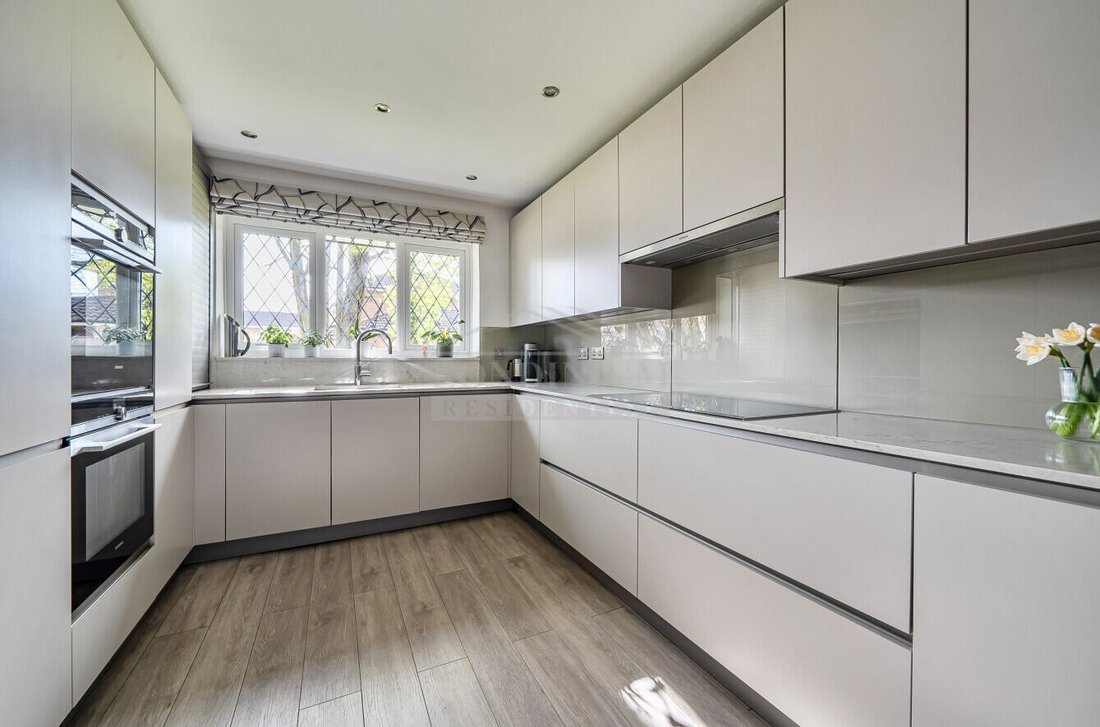 House in Bushey, Hertsmere, England 2 - 17542672