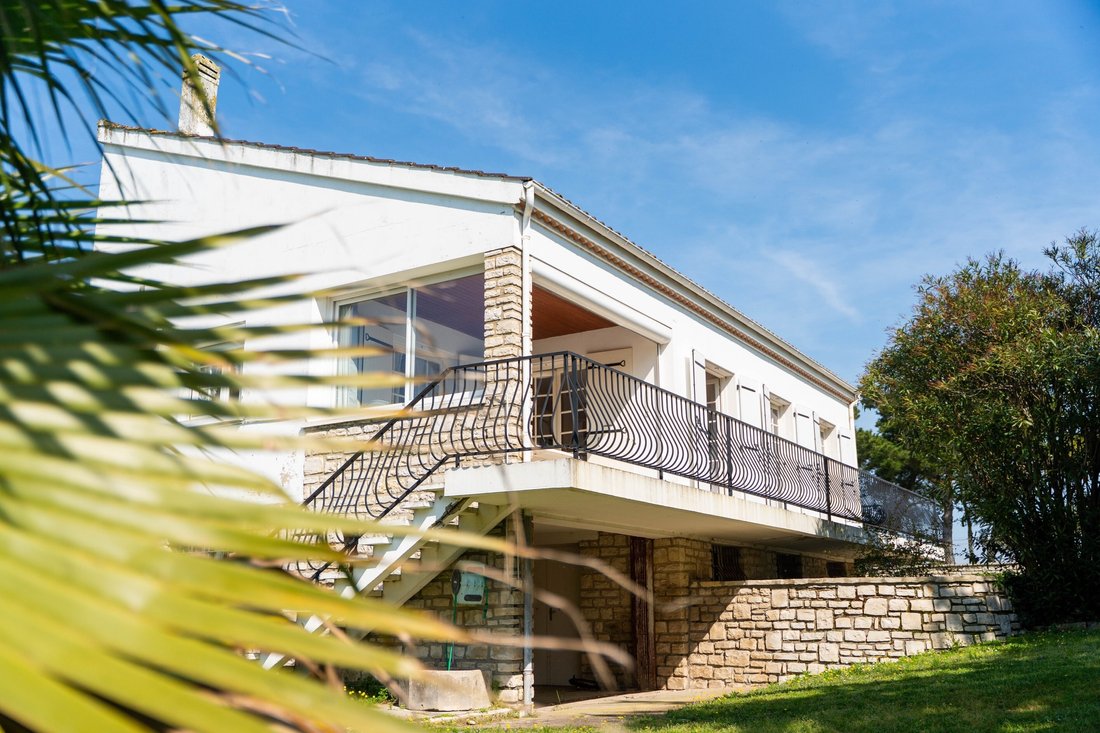 House in La Bree-les-Bains, Nouvelle-Aquitaine, France 3 - 17544321