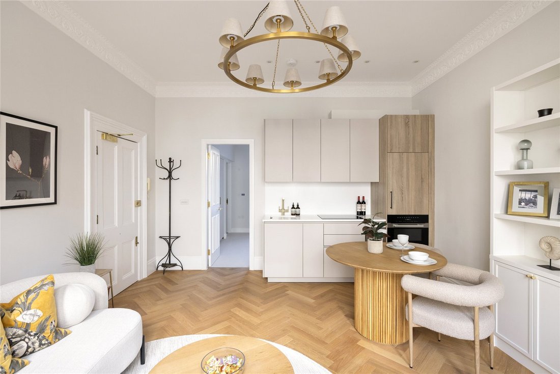 Apartment in Holland Park, Kensington And Chelsea, England 2 - 17539835
