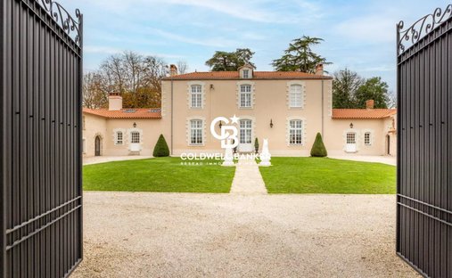 House in Le Motay-Les Indulgences, Sainte-Luce-sur-Loire, France 1