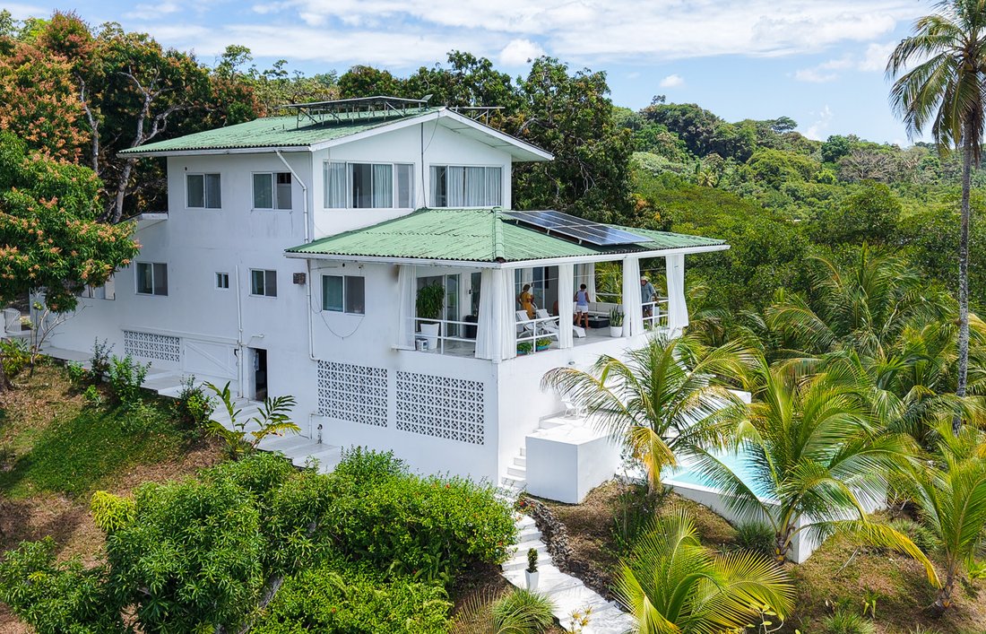 Villa in Valle de Agua Arriba, Bocas del Toro Province, Panama 4 - 17542237