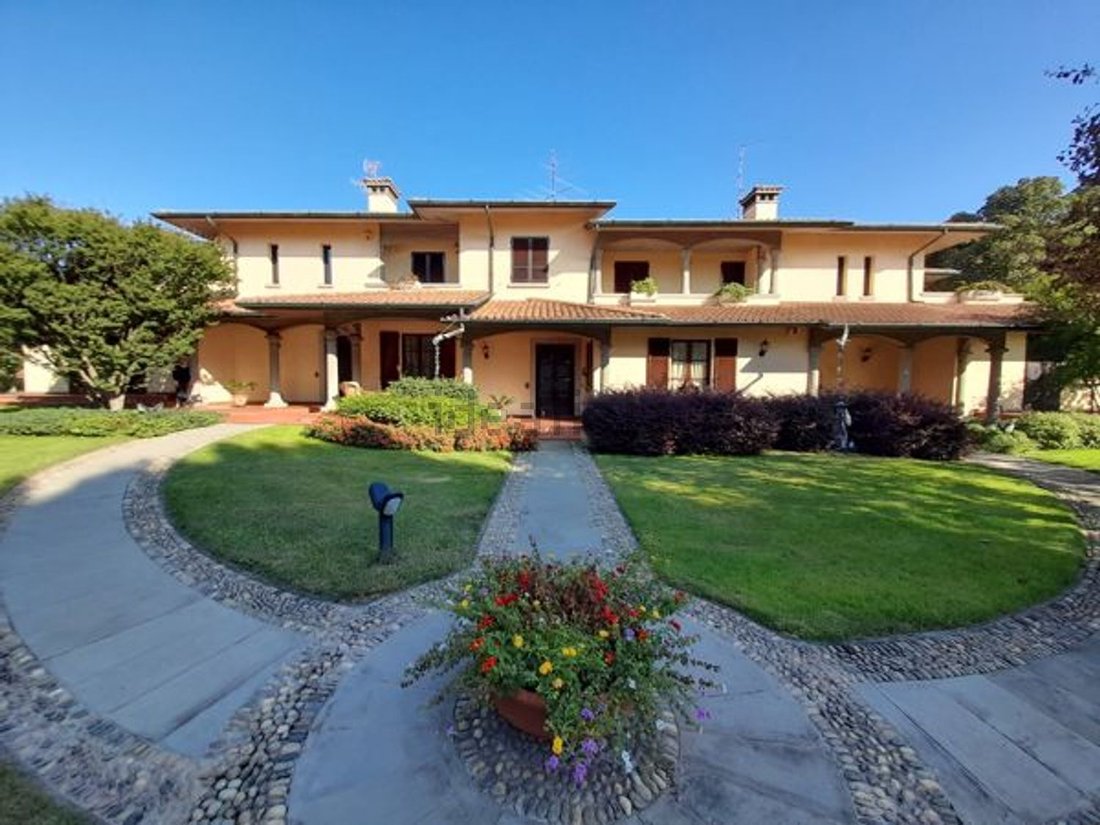 Villa in Ospitaletto, Lombardy, Italy 4 - 17539810