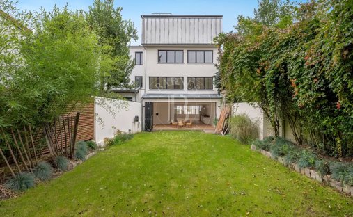 House in Arrondissement of Bobigny, Ile-de-France, France 1