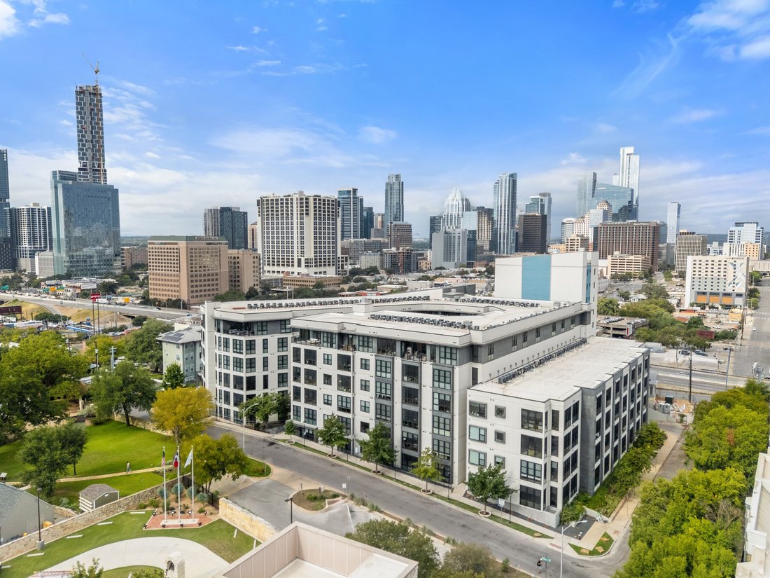 Condo in Austin, Texas, United States 1 - 16016054