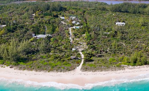 House in Governor's Harbour, The Bahamas 1