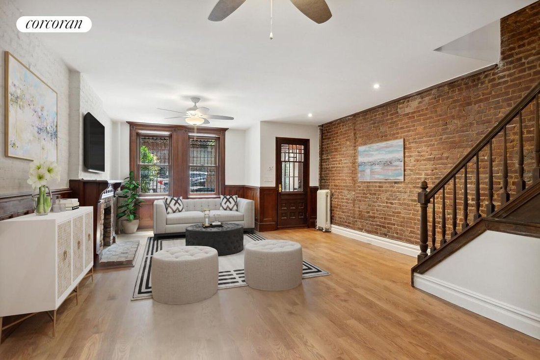 House in New York, New York, United States 2 - 17538979