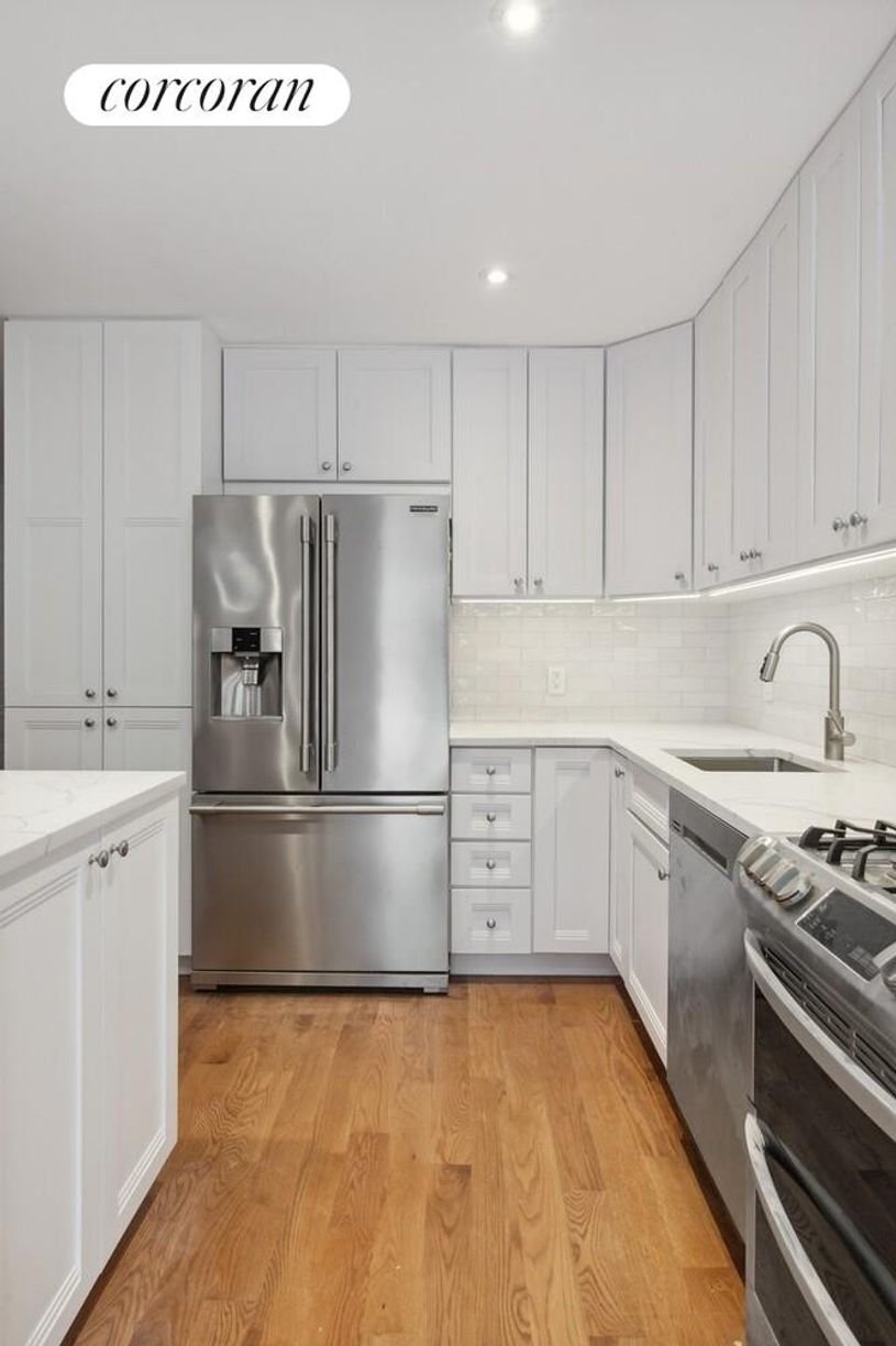House in New York, New York, United States 4 - 17538979