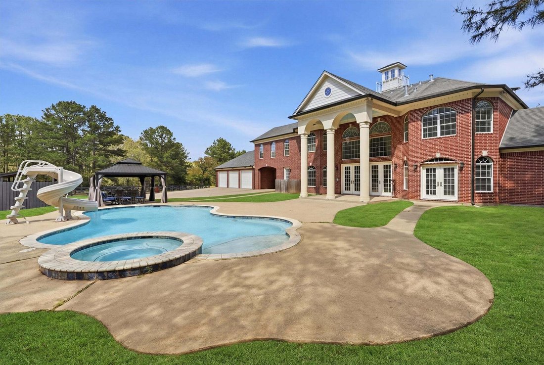 House in Huntsville, Texas, United States 2 - 17539358