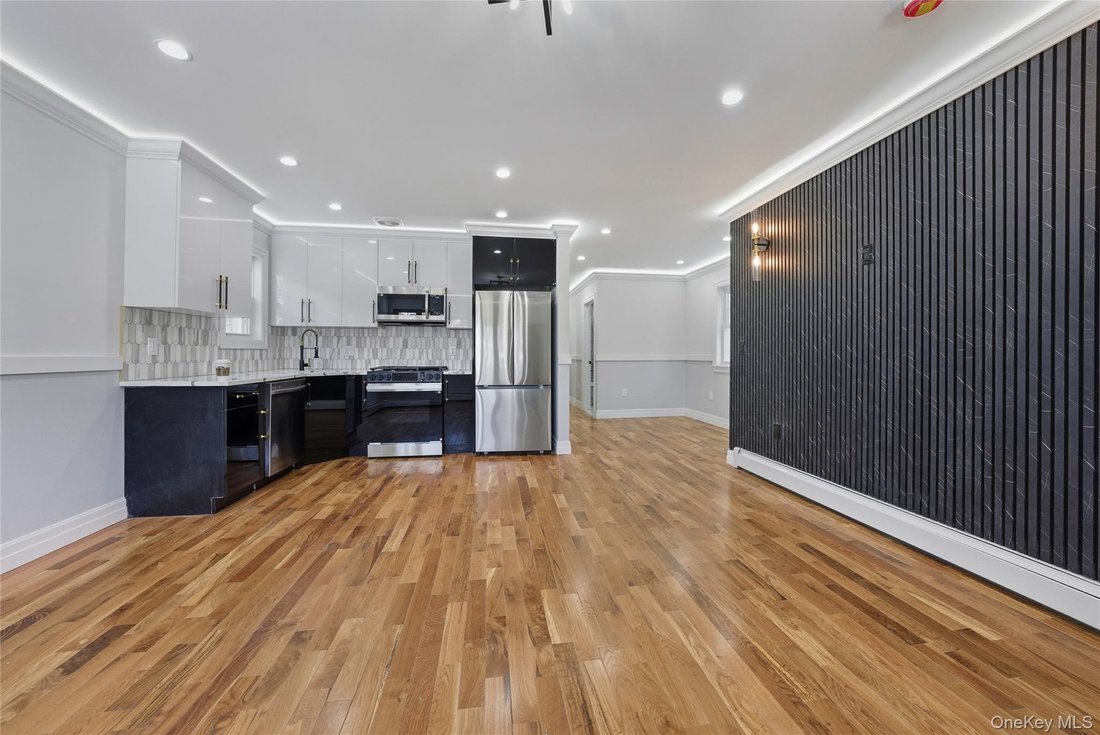 House in New York, New York, United States 2 - 17539633